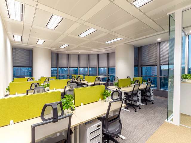 云南酒店泳池太阳能热水工程