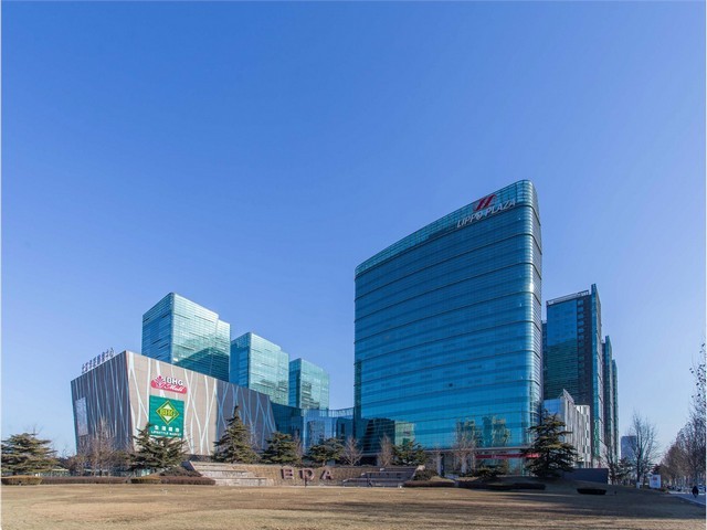 云南酒店泳池太阳能热水工程